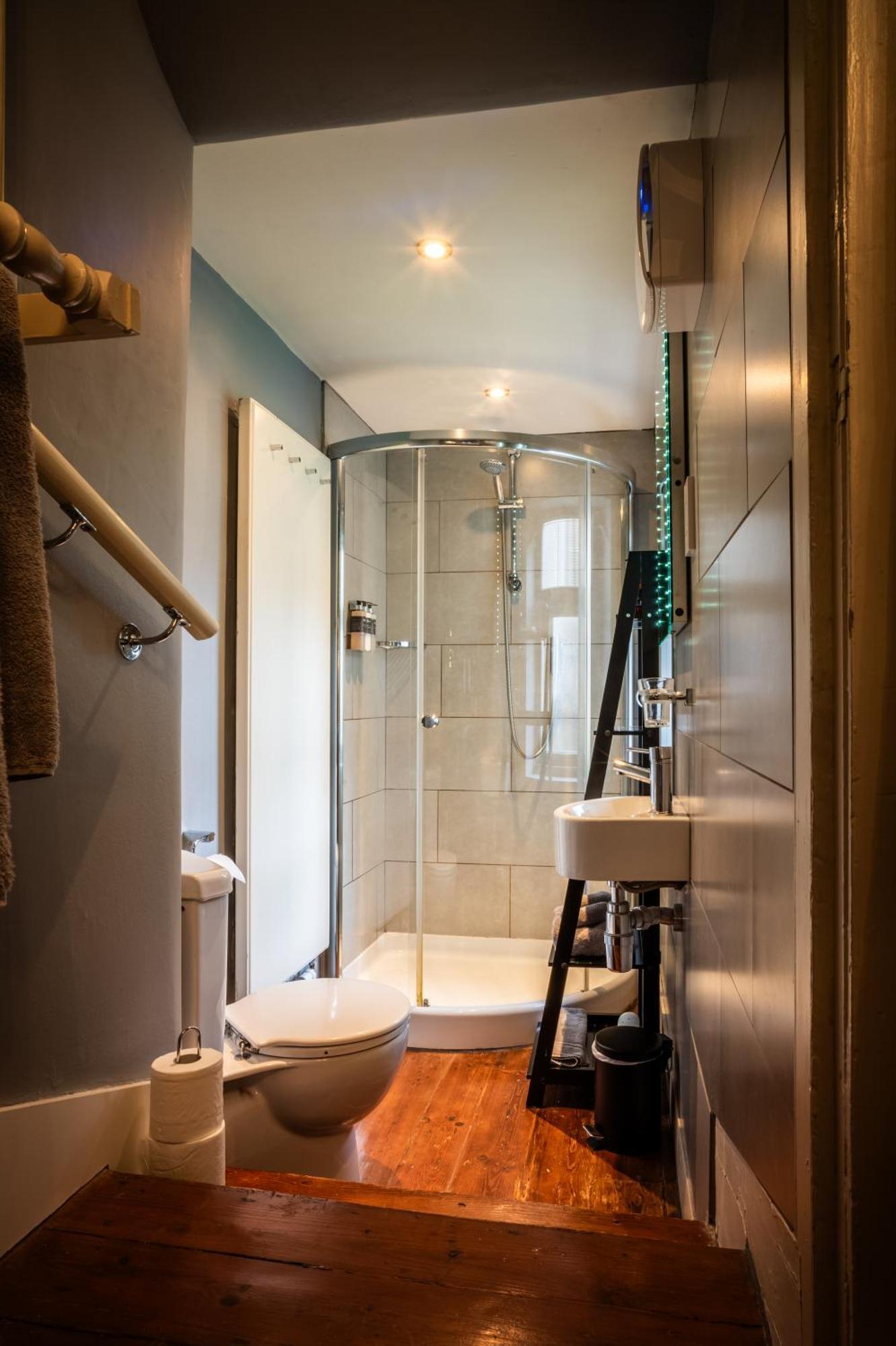 Six Brunton Place Guest House Edinburgh Bagian luar foto