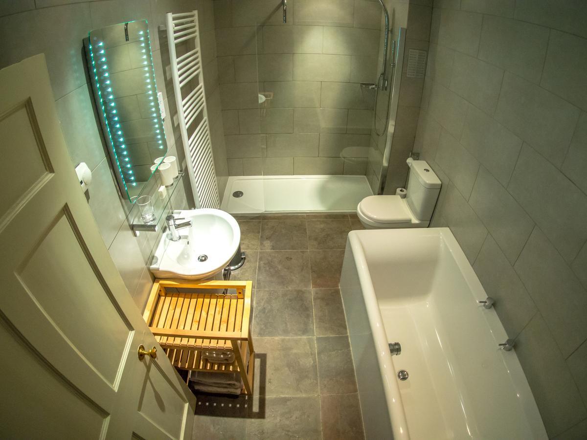 Six Brunton Place Guest House Edinburgh Bagian luar foto